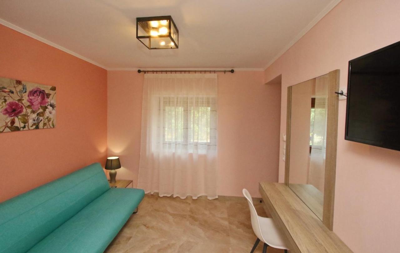 Panos House Apartment Koinira Bagian luar foto